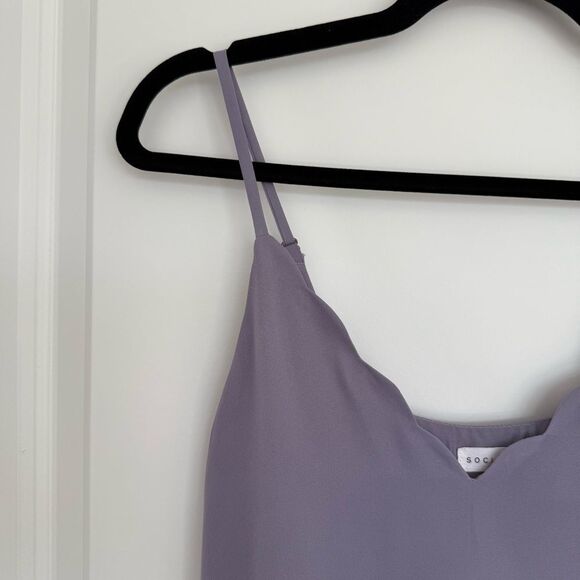 SOCIALITE | Scalloped neckline Tank Top - Picture 2 of 10